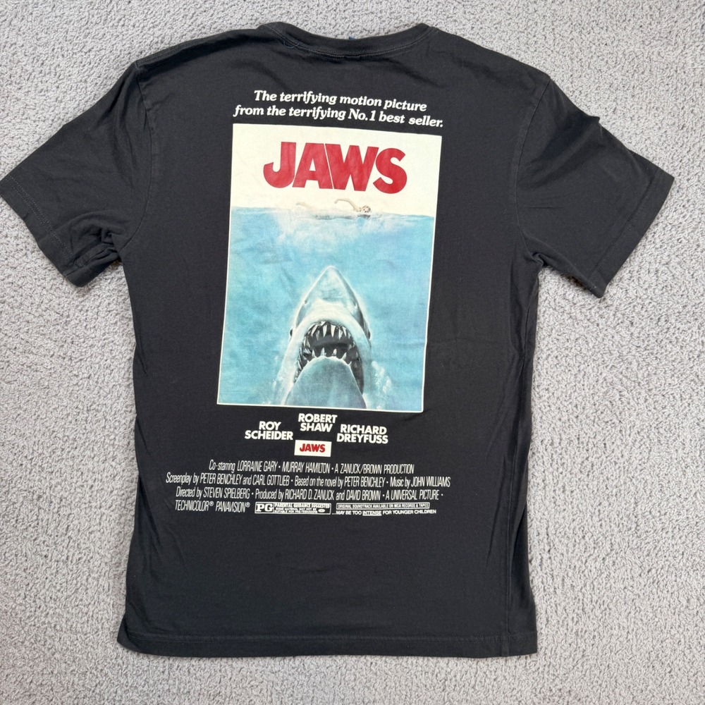 JAWS Movie Poster T Shirt Mens XS Black Short Sleeve Movie Tee H&M Divided Shark